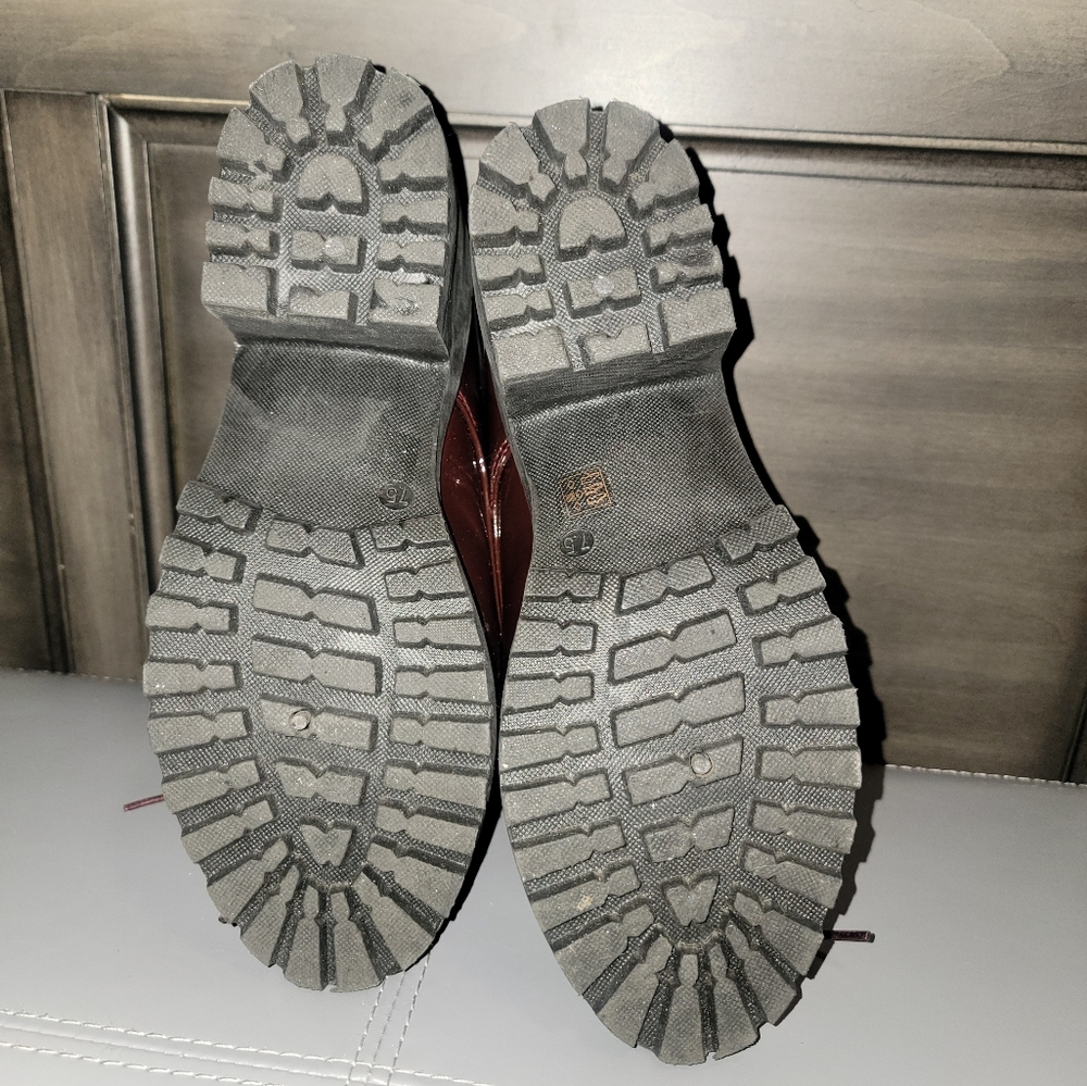 Oxford Shoes in Patent Oxblood - Picture 6 of 6